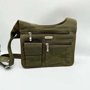 Baggallini Green Nylon Crossbody Travel Bag